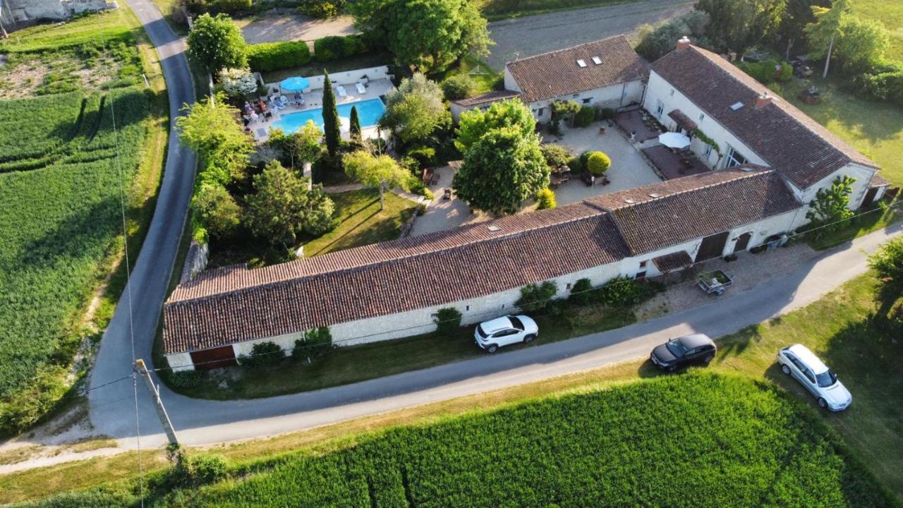 Les Coindries Villa Faye-la-Vineuse Eksteriør bilde